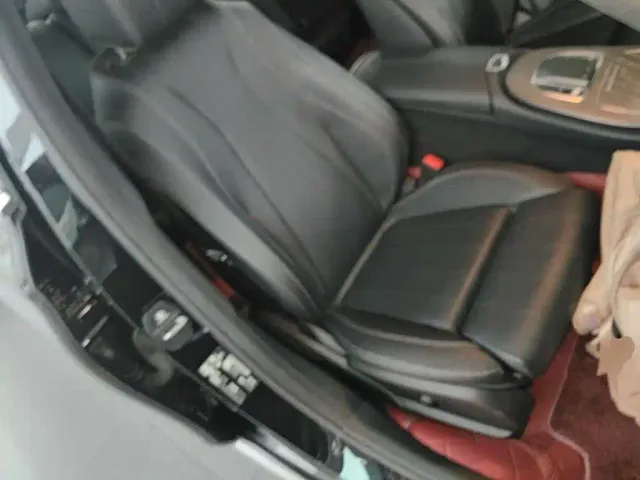 Mercedes-Benz E-Class — Фото автомобиля 24