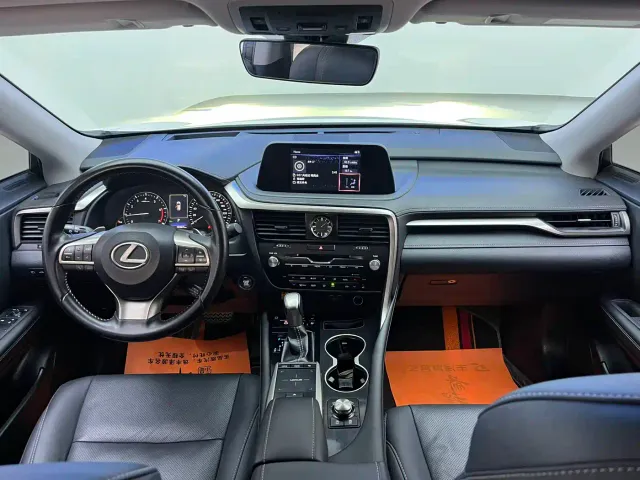 Lexus RX — Фото автомобиля 8