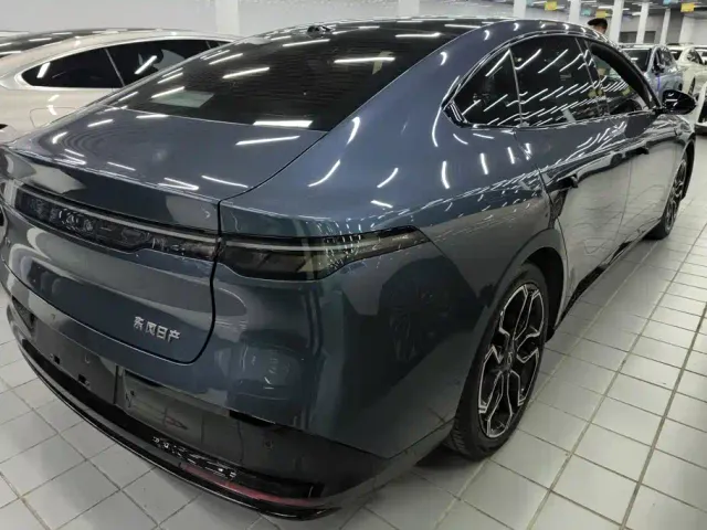 Nissan N7 — Фото автомобиля 3