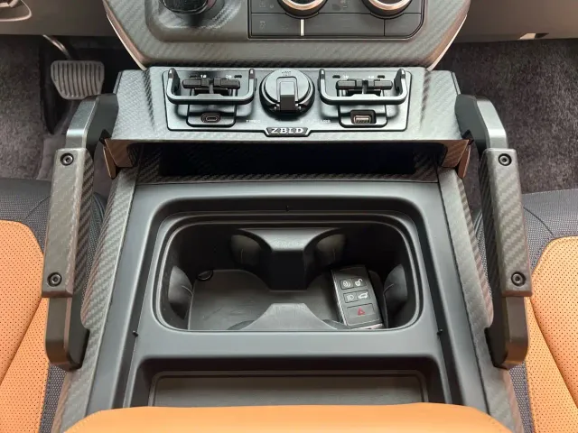 Land Rover Land Rover Defender 2021 110 P400 X-DYNAMIC HSE — Фото автомобиля 19