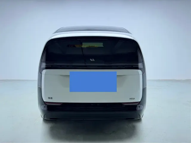 Li Auto MEGA — Фото автомобиля 6