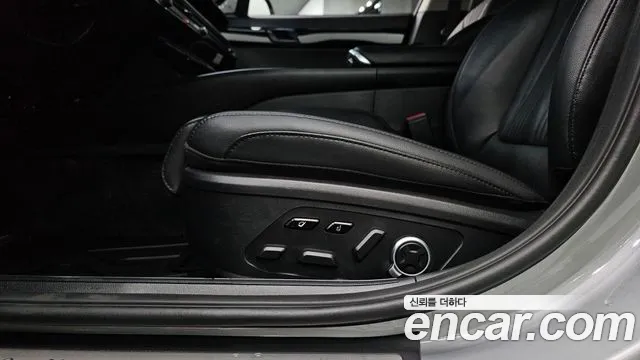 Hyundai Grandeur Grandeur (GN7) 3.5 LPG 2WD (Такси) — Фото автомобиля 15
