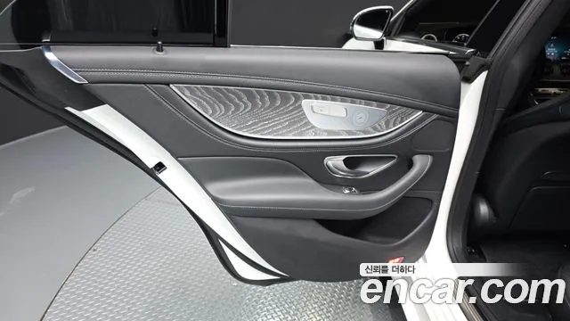Mercedes-Benz CLS-Class — Фото автомобиля 6