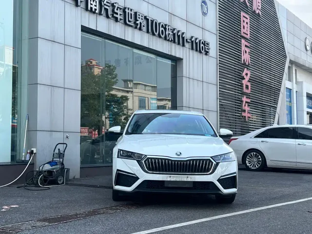 Skoda Octavia — Фото автомобиля 2