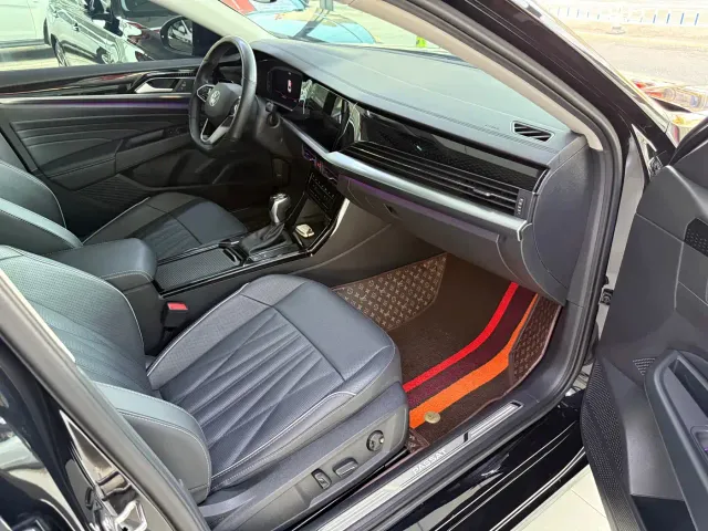 Volkswagen Passat — Фото автомобиля 10