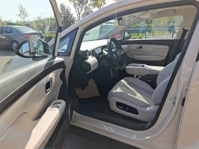 GAC Aion UT — Фото автомобиля 15