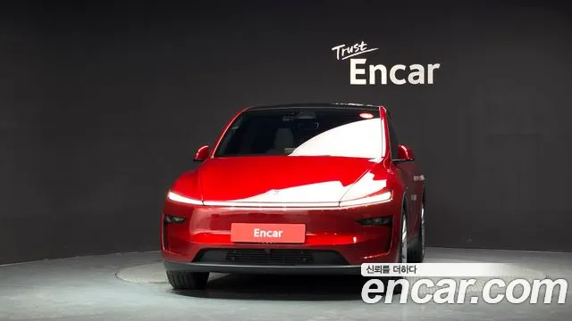 Tesla Model Y — Фото автомобиля 3