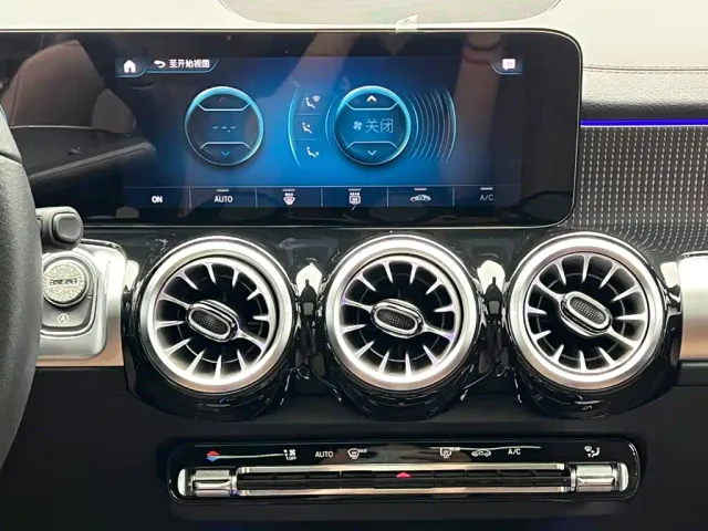 Mercedes-Benz GLB-Class — Фото автомобиля 22