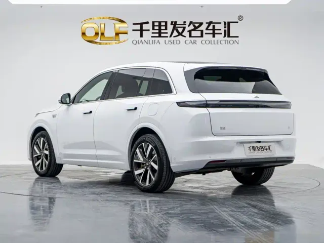 Li Auto L7 — Фото автомобиля 8