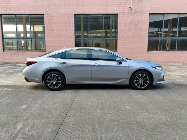 Toyota Avalon — Фото автомобиля 4