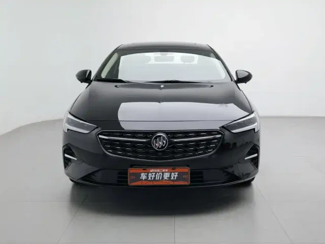 Buick Regal — Фото автомобиля 3