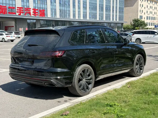 Volkswagen Touareg — Фото автомобиля 18