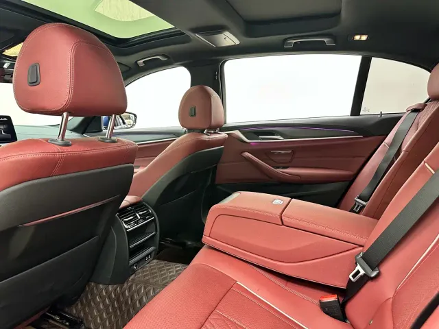 BMW 5 Series — Фото автомобиля 14