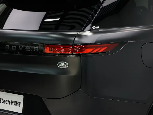 Land Rover Range Rover Sport — Фото автомобиля 9
