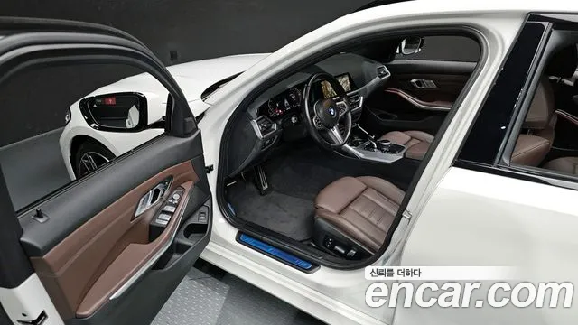 BMW 3-Series 3 серия (G20) 320d Touring M Sport — Фото автомобиля 10