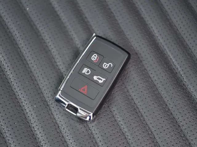 Land Rover Discovery — Фото автомобиля 24