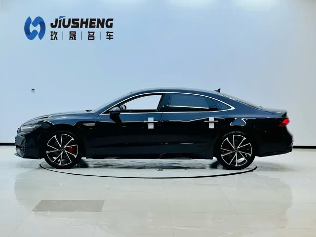 Audi A7L — Фото автомобиля 2
