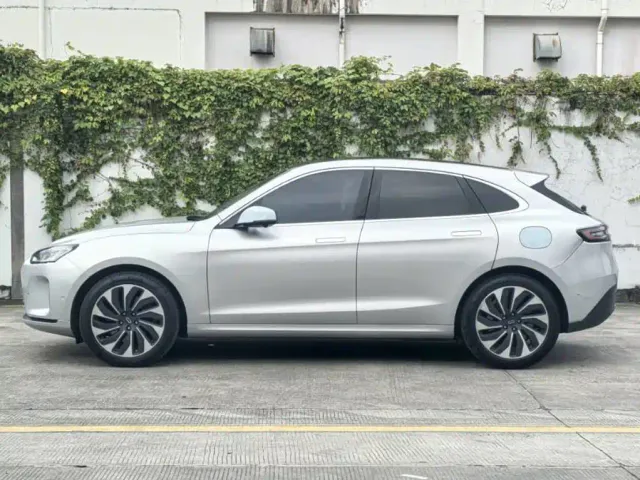Aito M5 — Фото автомобиля 3