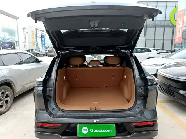 Dongfeng Aeolus L8 — Фото автомобиля 18