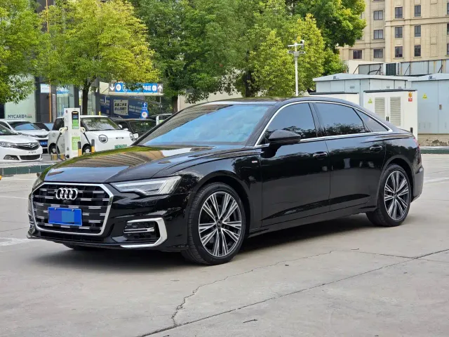 Фотография автомобиля — Audi A6L