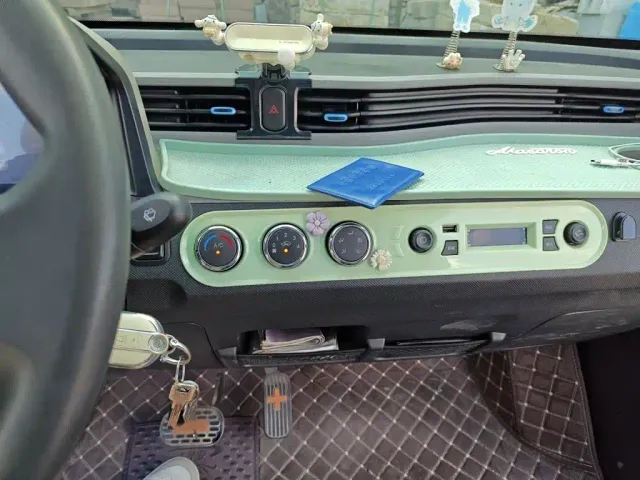 Wuling Hongguang Mini EV — Фото автомобиля 5