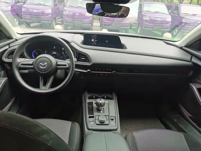 Mazda CX-30 EV — Фото автомобиля 9