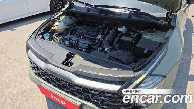 Kia Sportage Sportage 5-е поколение Бензин 1.6 турбо 2WD — Фото автомобиля 6