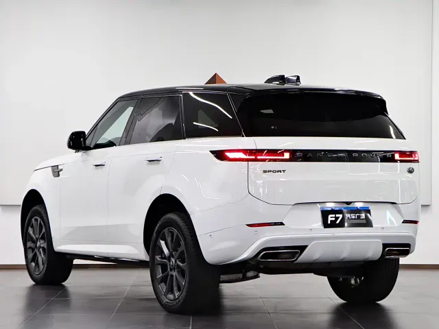 Land Rover Range Rover Sport — Фото автомобиля 4