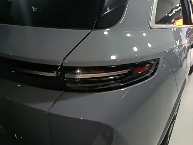 Li Auto L7 — Фото автомобиля 7