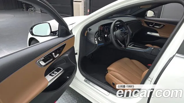 Mercedes-Benz E-Class W214 — Фото автомобиля 15