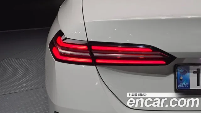 BMW 5 Series G60 — Фото автомобиля 23