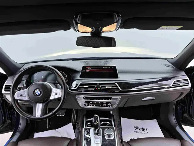 BMW 7 Series — Фото автомобиля 8