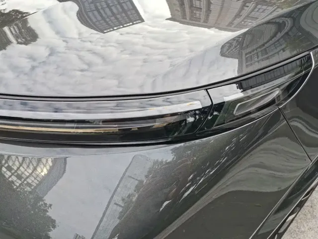 Li Auto L9 — Фото автомобиля 10