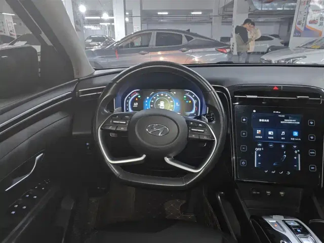 Hyundai Tucson — Фото автомобиля 6