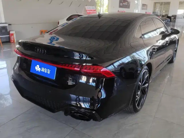 Audi A7L — Фото автомобиля 3