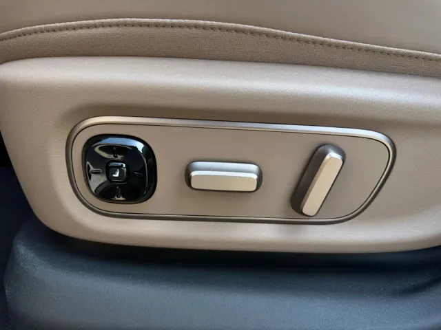 Li Auto i6 — Фото автомобиля 10