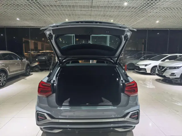 Audi Q2L — Фото автомобиля 17