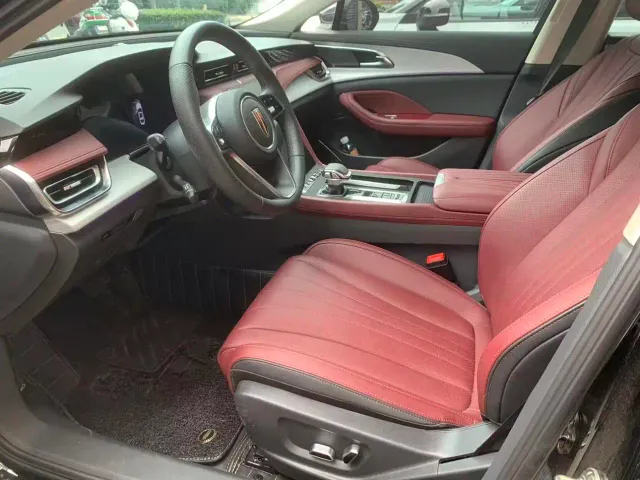 Hongqi H5 — Фото автомобиля 4