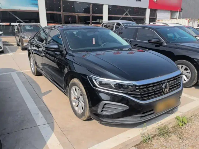 Volkswagen Passat — Фото автомобиля 3
