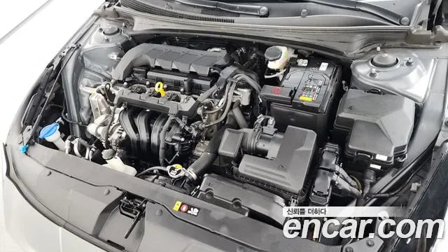 Hyundai AVANTE Avante (CN7) — Фото автомобиля 5