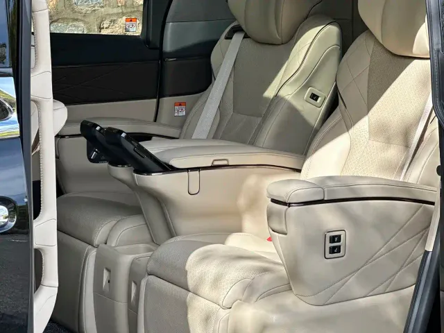 Toyota Vellfire — Фото автомобиля 9