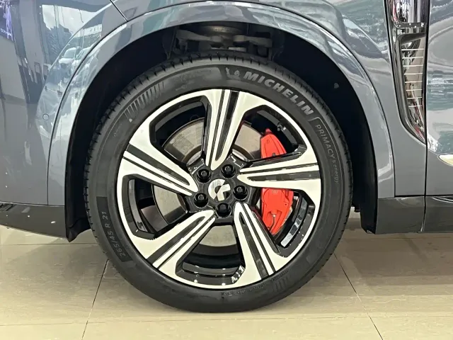 Nio ES8 — Фото автомобиля 23