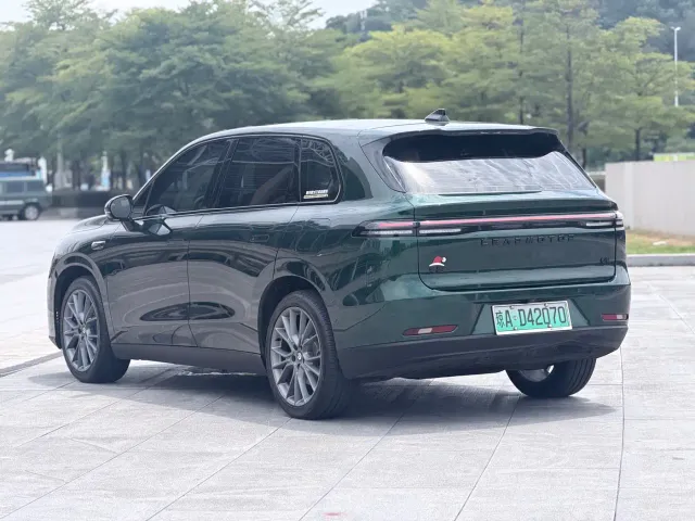 Leapmotor C10 — Фото автомобиля 7