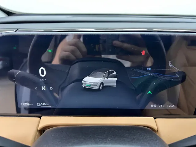 Leapmotor C11 — Фото автомобиля 27