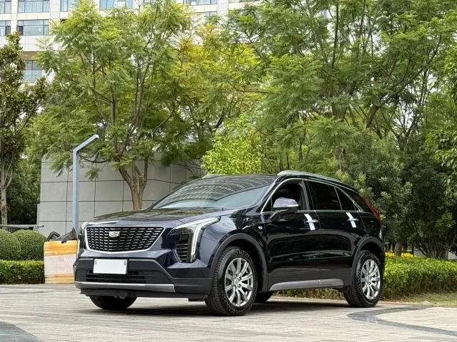 Фотография автомобиля — Cadillac XT4