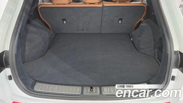 Genesis GV70 — Фото автомобиля 22