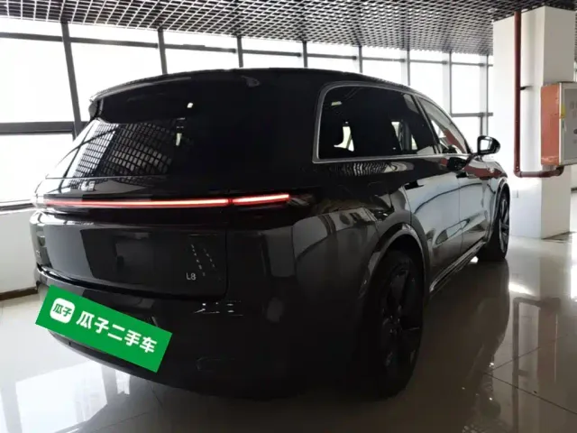 Li Auto L8 — Фото автомобиля 6