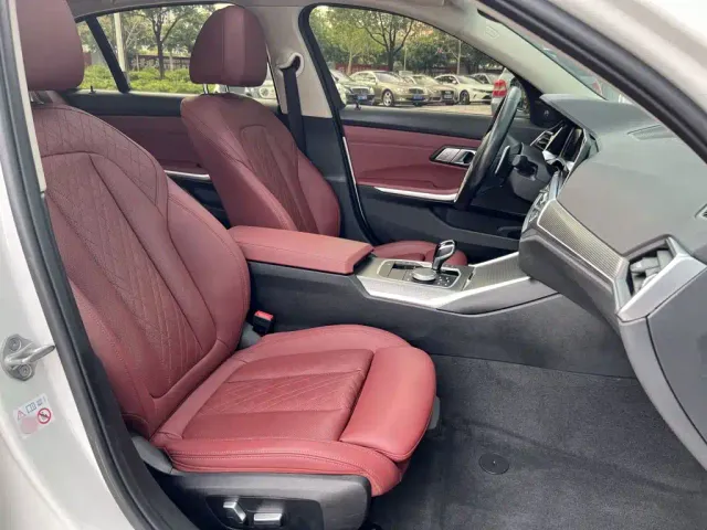 BMW 3 Series — Фото автомобиля 2
