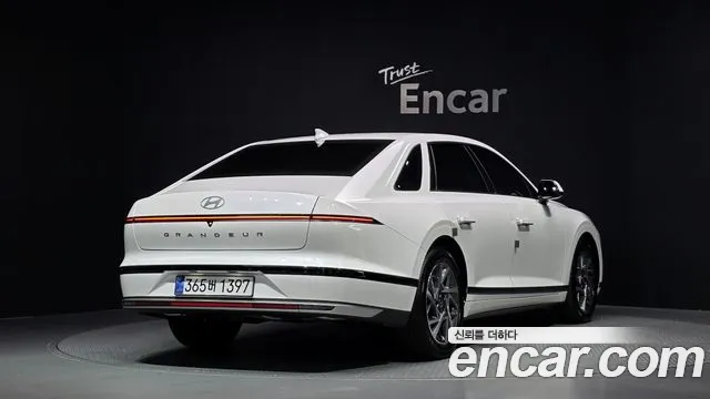 Hyundai Grandeur Grandeur (GN7) 2.5 Бензин 2WD — Фото автомобиля 2