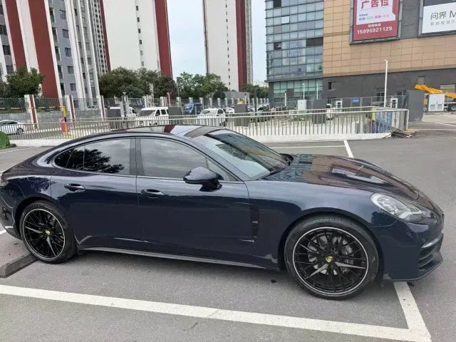Porsche Panamera — Фото автомобиля 3